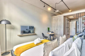 Sunny Escape in the heart of the CBD at The Harri. w/ parking